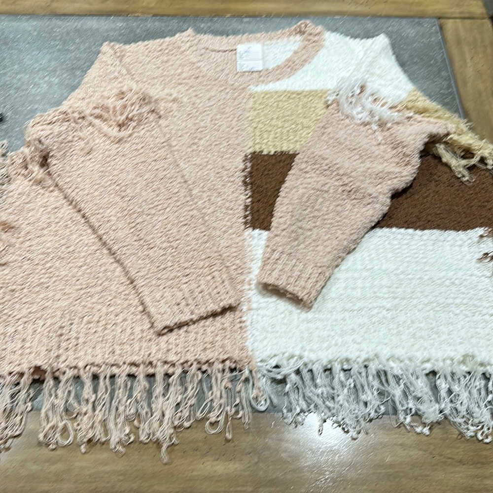 Oversized fun fringe sweater NWT size large